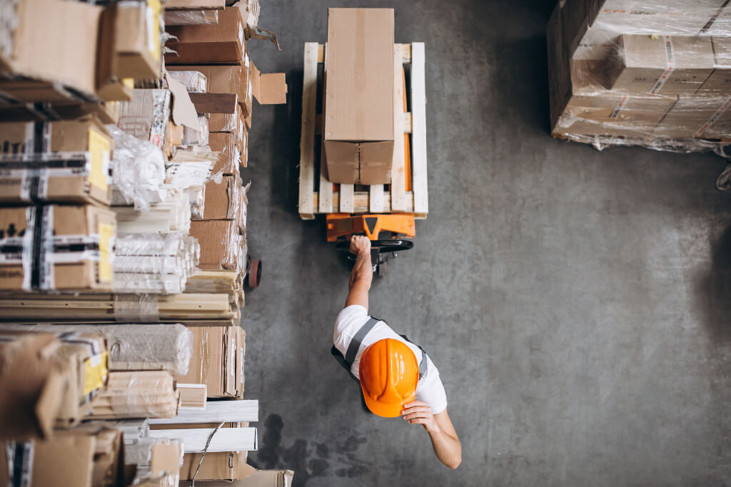3PL-1 3pl warehouse worker